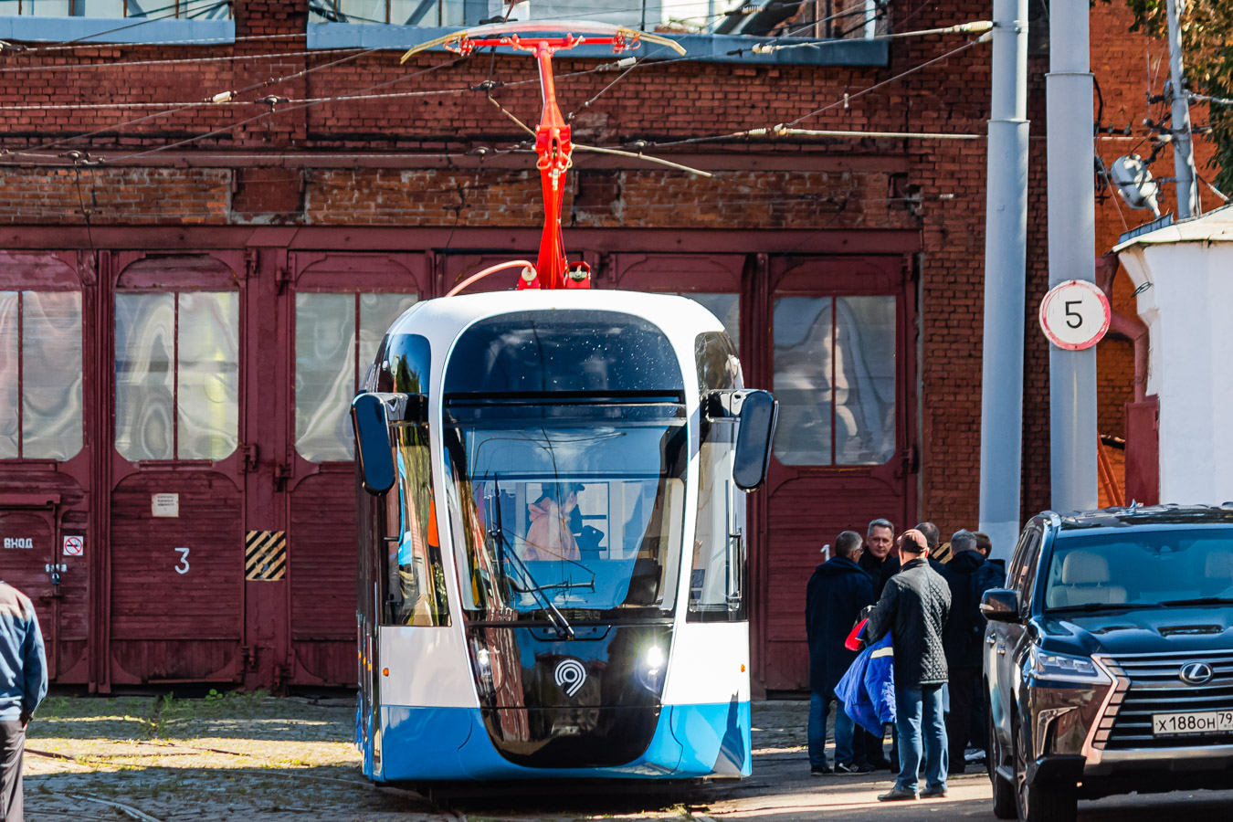 Трамвай 71-628М производства СТМ и УКВЗ в Москве