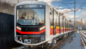 Skoda Transportation выпустила первый поезд метро для Варшавы