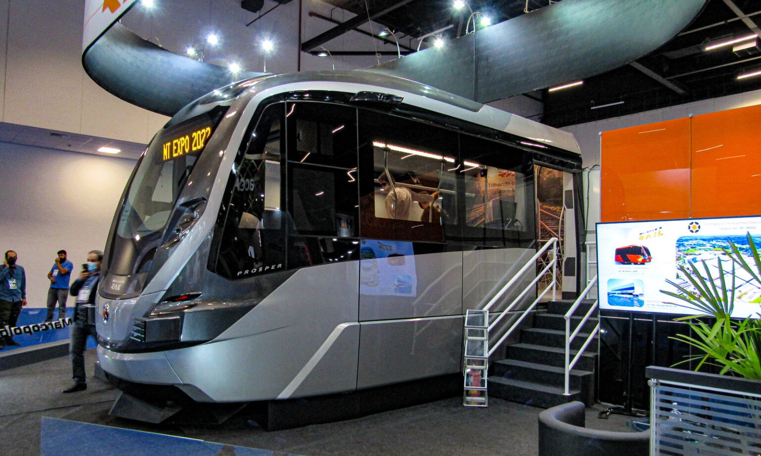 Макет головного вагона трамвай-поезда Prosper VLT на выставке NT Expo 2022
