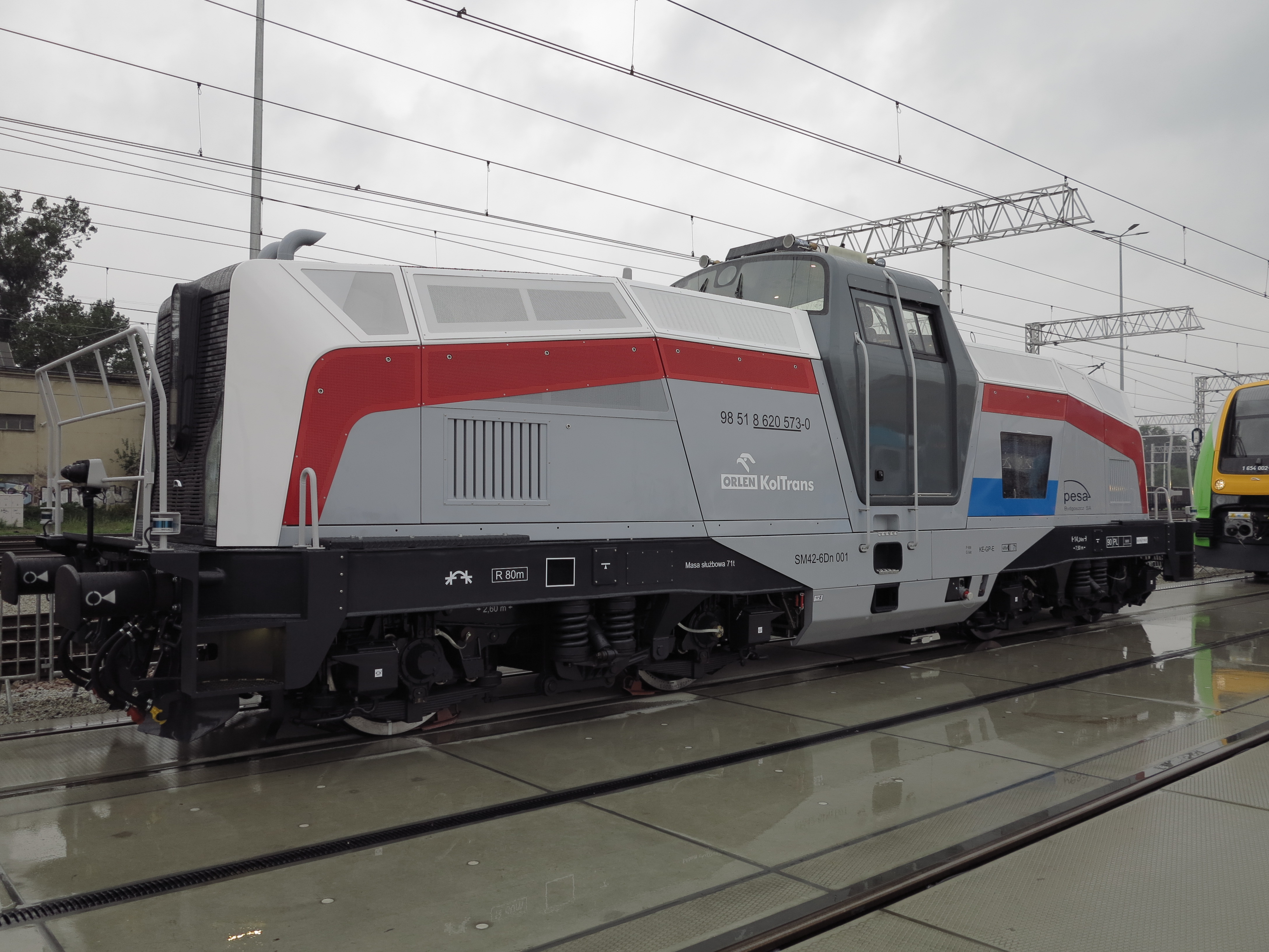 Водородный локомотив Pesa SM42-6Dn на выставке TRAKO в Польше