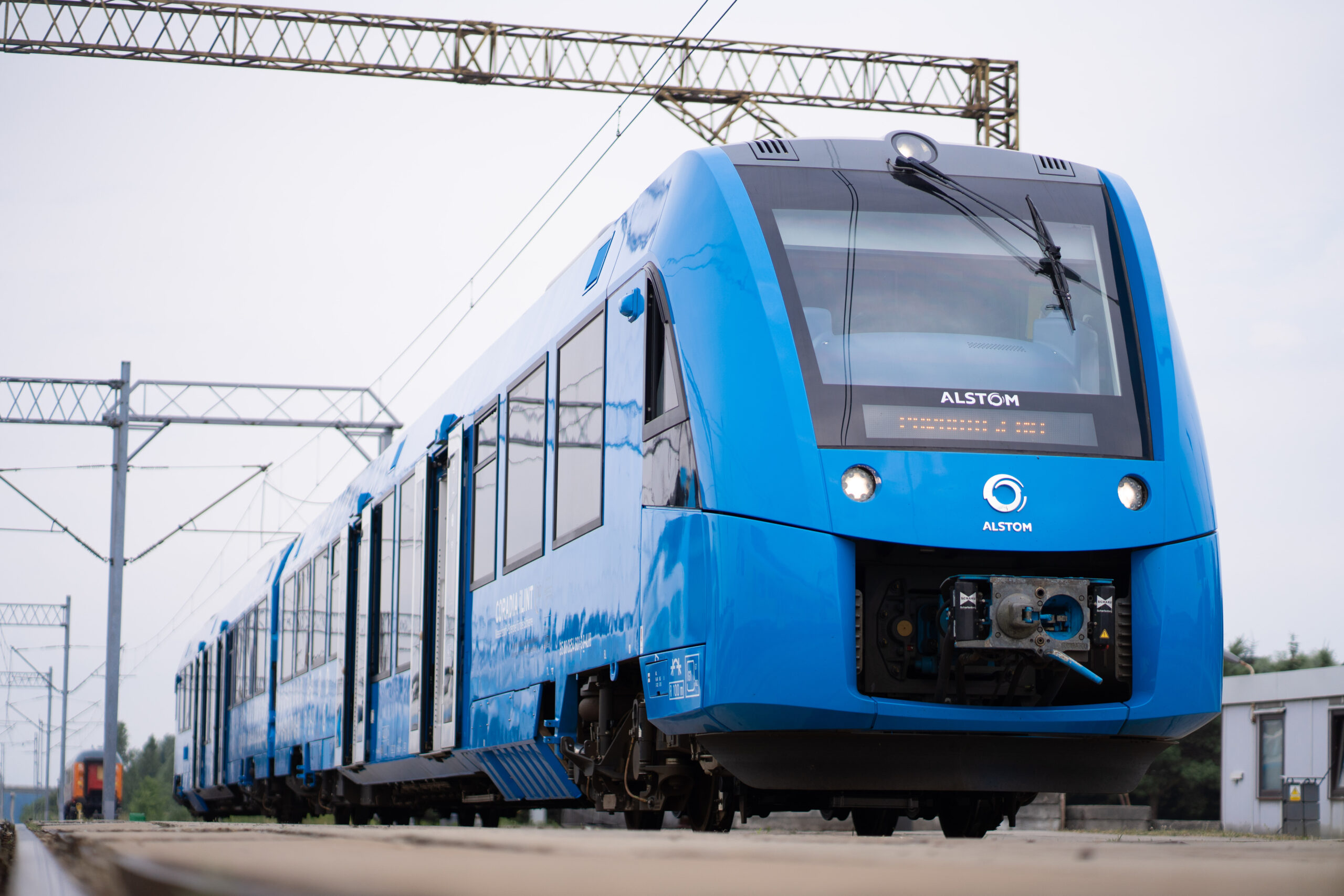 Водородный поезд Alstom Coradia iLint испытательном полигоне в Жмигруде