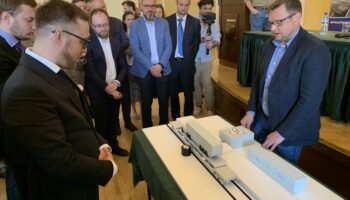 В Польше презентовали новую технологию контрейлерной перевозки полуприцепов