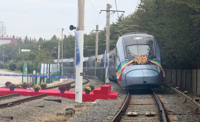 Высокоскоростной поезд Hyundai Rotem EMU-320