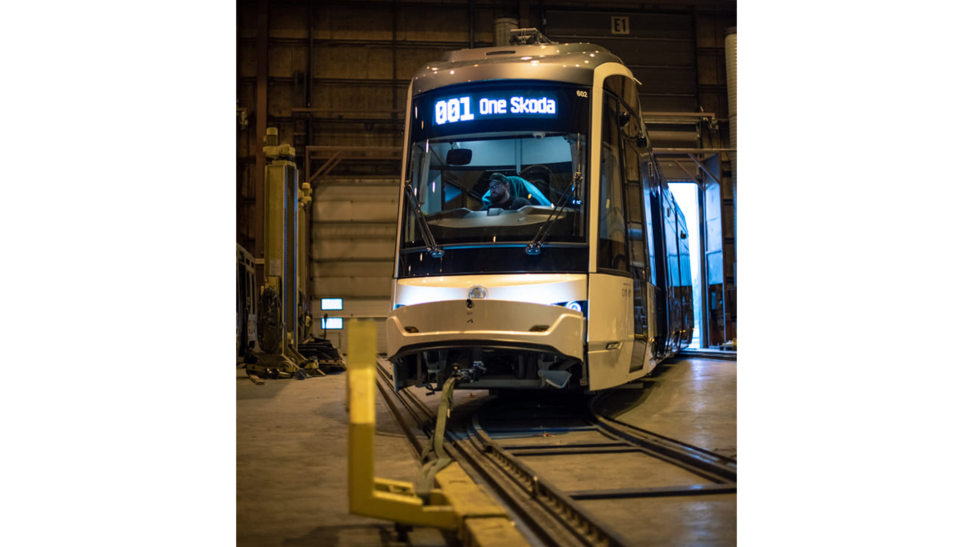Второй пятисекционный трамвай ForCity Smart Artic XL на заводе Transtech в Отанмяки