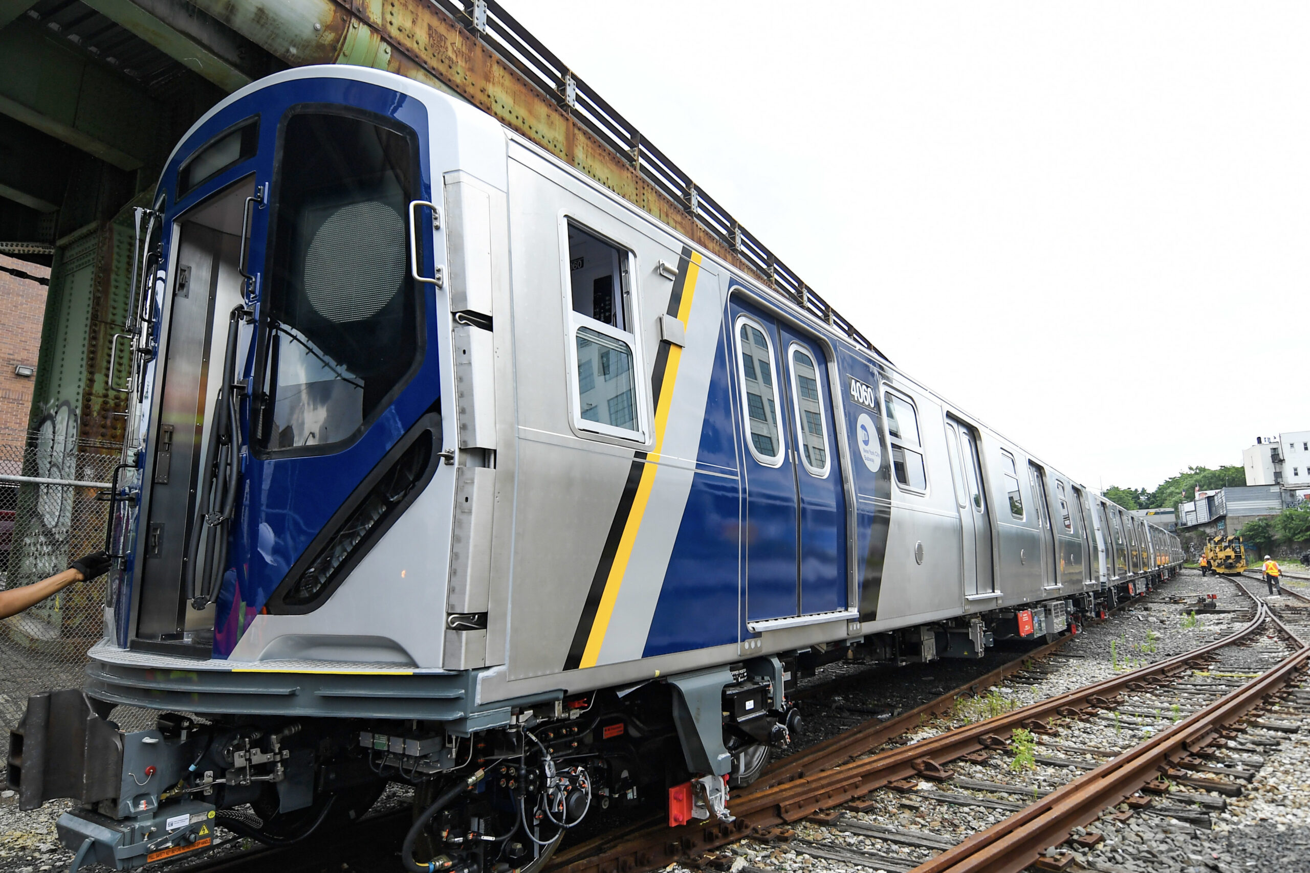 Опытный поезд серии R211T на испытаниях, июль 2021 года