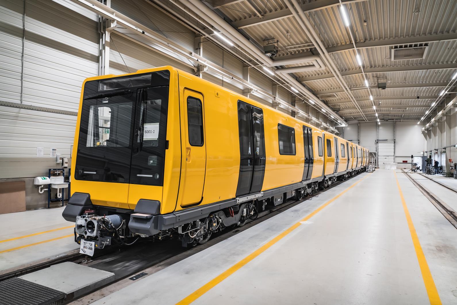 Презентация предсерийного поезда метро серии JK в сервисном центре Stadler в Фельтене