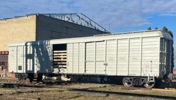 Завод стальных конструкций «Кубань» завершил сборку первых крытых вагонов