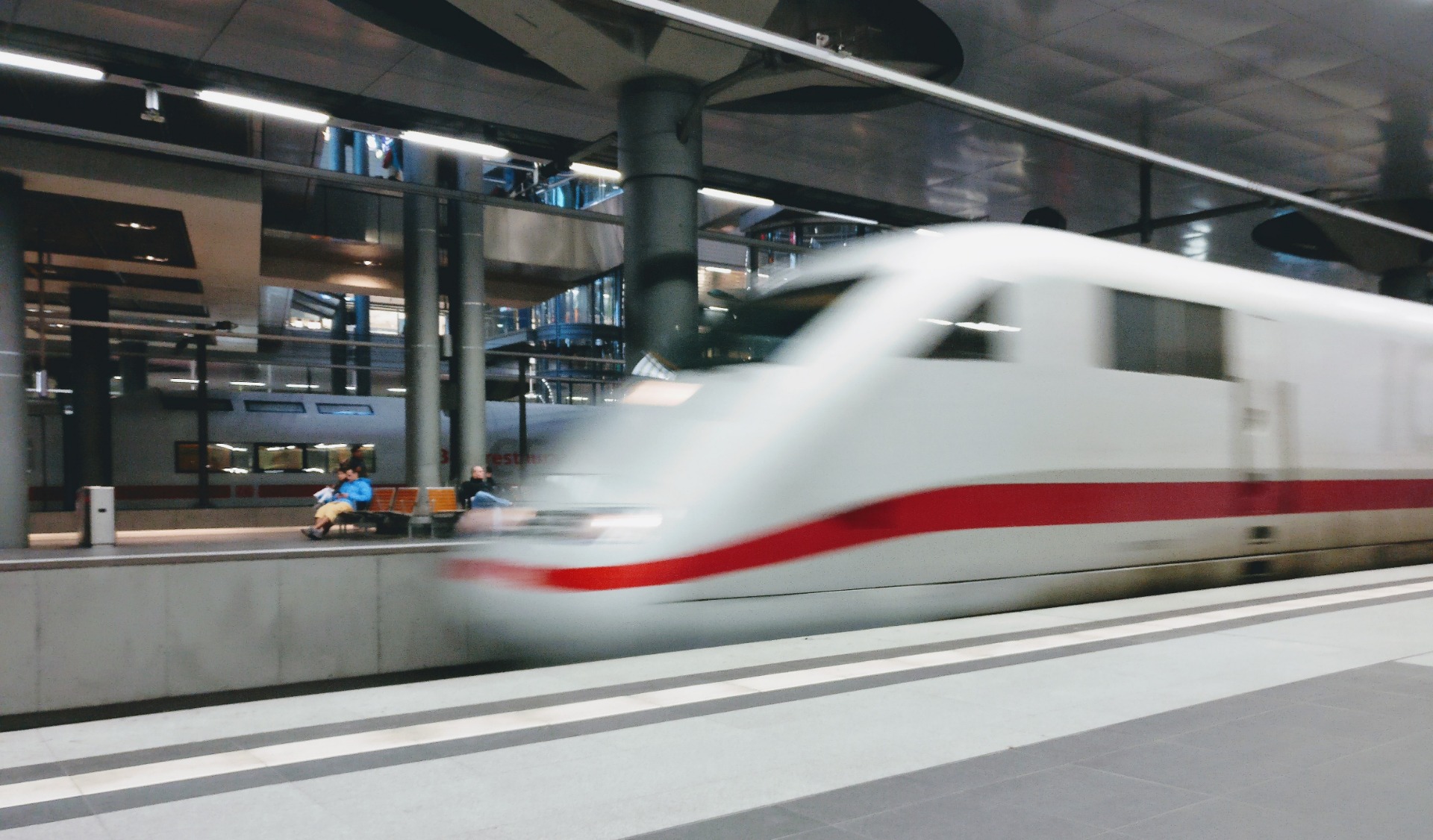 Высокоскоростной поезд в Германии