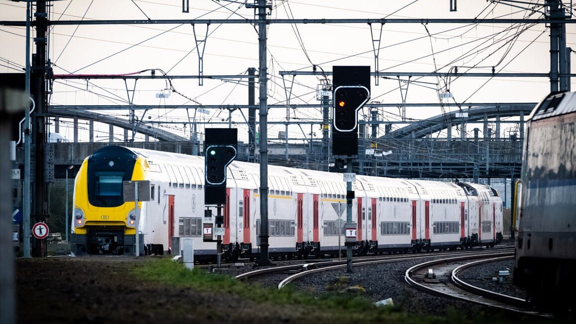Электропоезд M7 в Бельгии