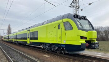 Диагностический поезд Stadler FLIRT для Испании пошел на испытания