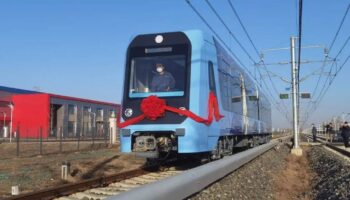 В Китае представлен новый водородный легкорельсовый поезд