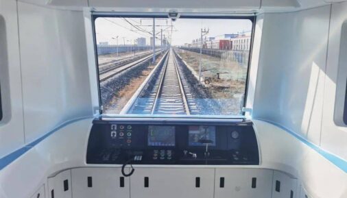 Пульт управления водородным легкорельсовым поездом от RTTE
