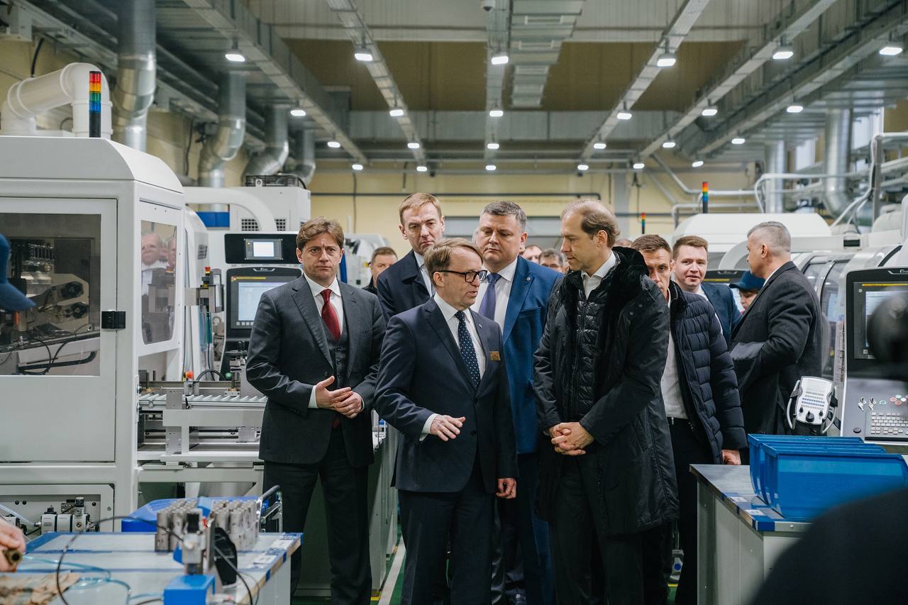 В ходе визита делегации Правительства России на Коломенский завод, март 2023 года