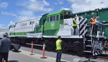 Аккумуляторный локомотив EMD Joule прибыл на испытания в Калифорнию