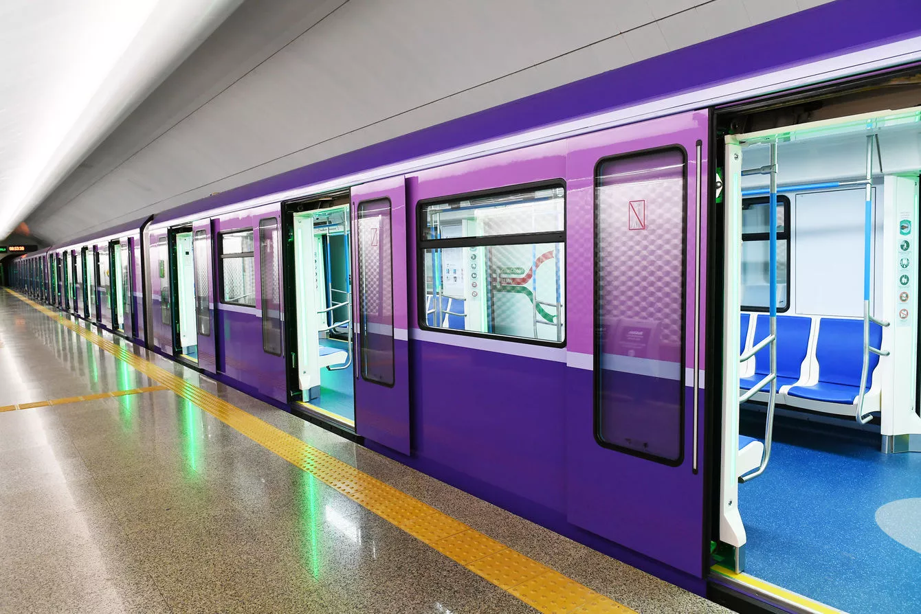 Поезд метро производства ТМХ для Баку