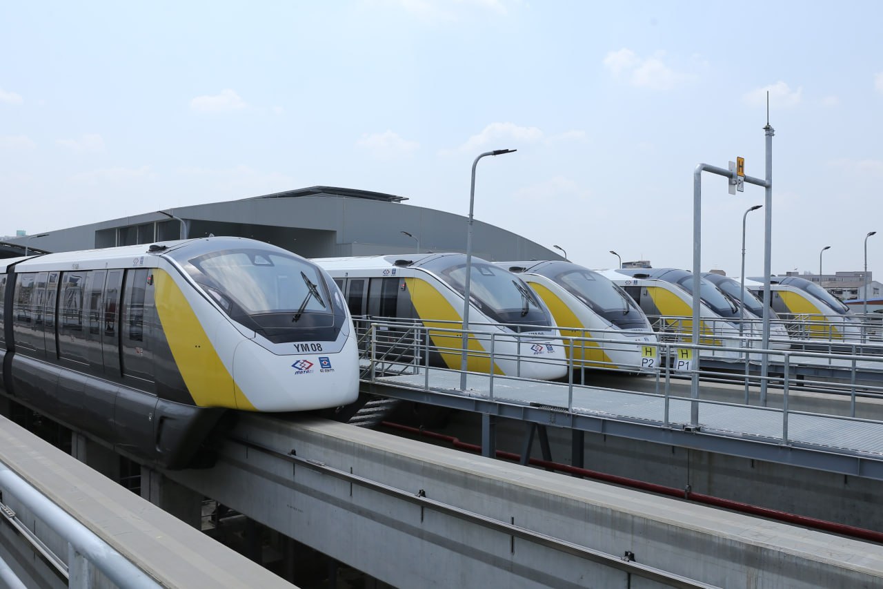 Поезда Innovia для Бангкока