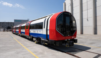 Siemens Mobility отправила на испытания первый поезд метро Inspiro для Лондона
