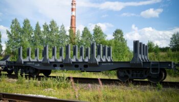 «Уралвагонзавод» разработал новую модель вагона-платформы