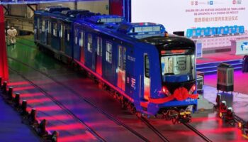 CRRC представила новый легкорельсовый поезд для Мехико