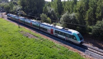 Alstom и SNCF представили первый модернизированный аккумуляторный поезд