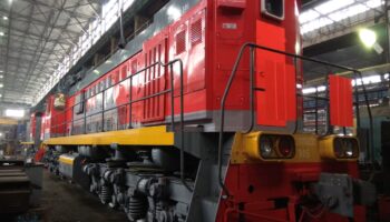 АТРЗ освоил капремонт маневровых локомотивов ТЭМ18ДМ