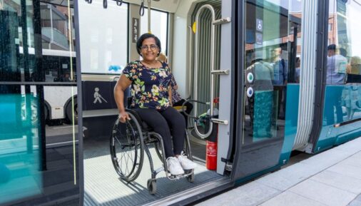 Доступный вход для инвалидов в трамвае ForCity Smart Artic X54