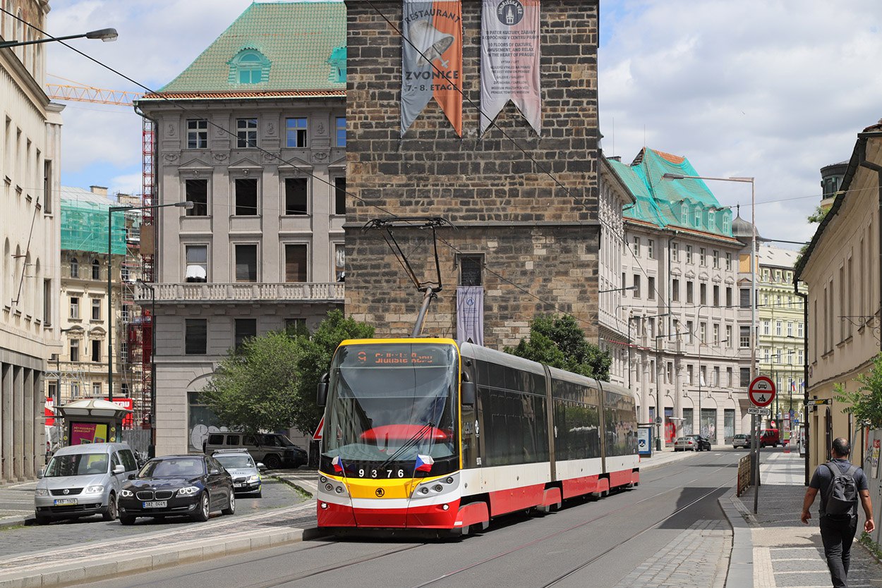 Трамвай 15T5 ForCity Alfa Praha от Skoda Group в Праге