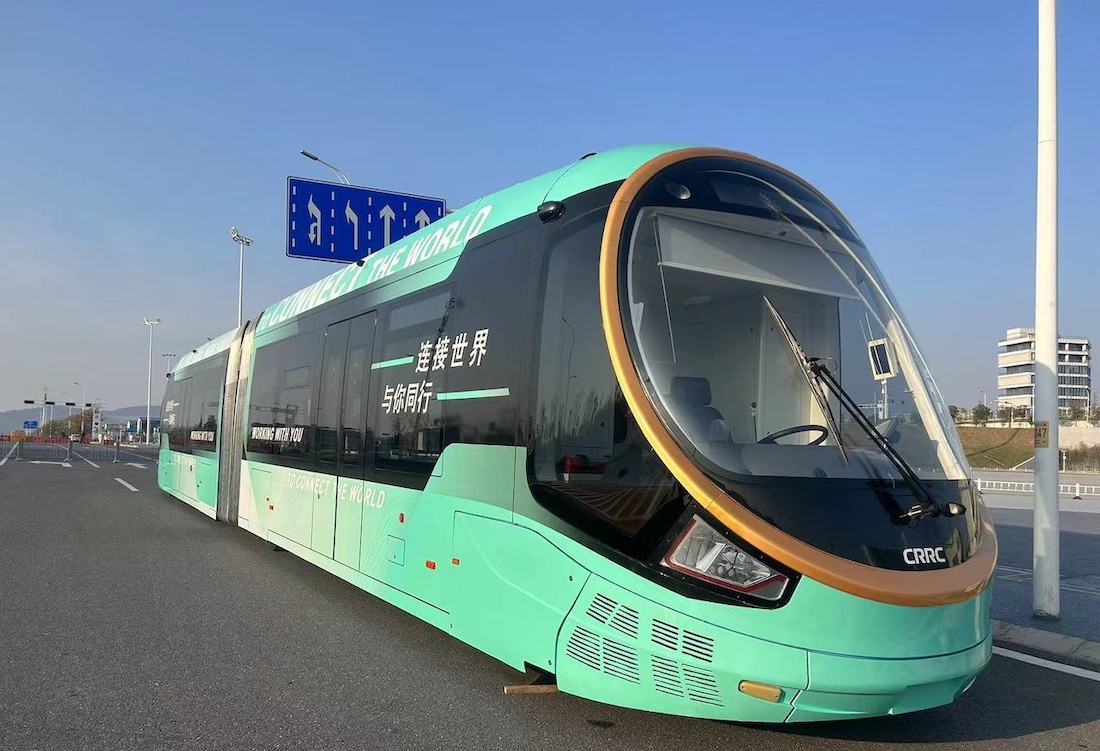 Колесный «трамвай» SRT от CRRC на выставке в Пекине
