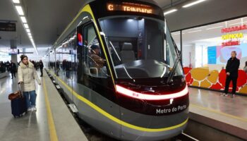 В Порту введен в эксплуатацию первый трамвай CT от CRRC
