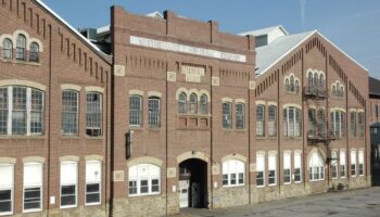 Wabtec закрывает исторический завод Вестингауза в США