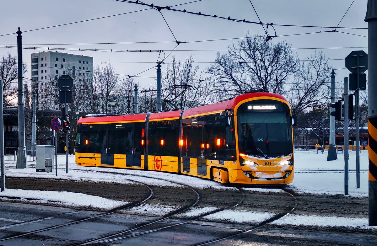 Трамвай Warsolino от Hyundai Rotem в Варшаве