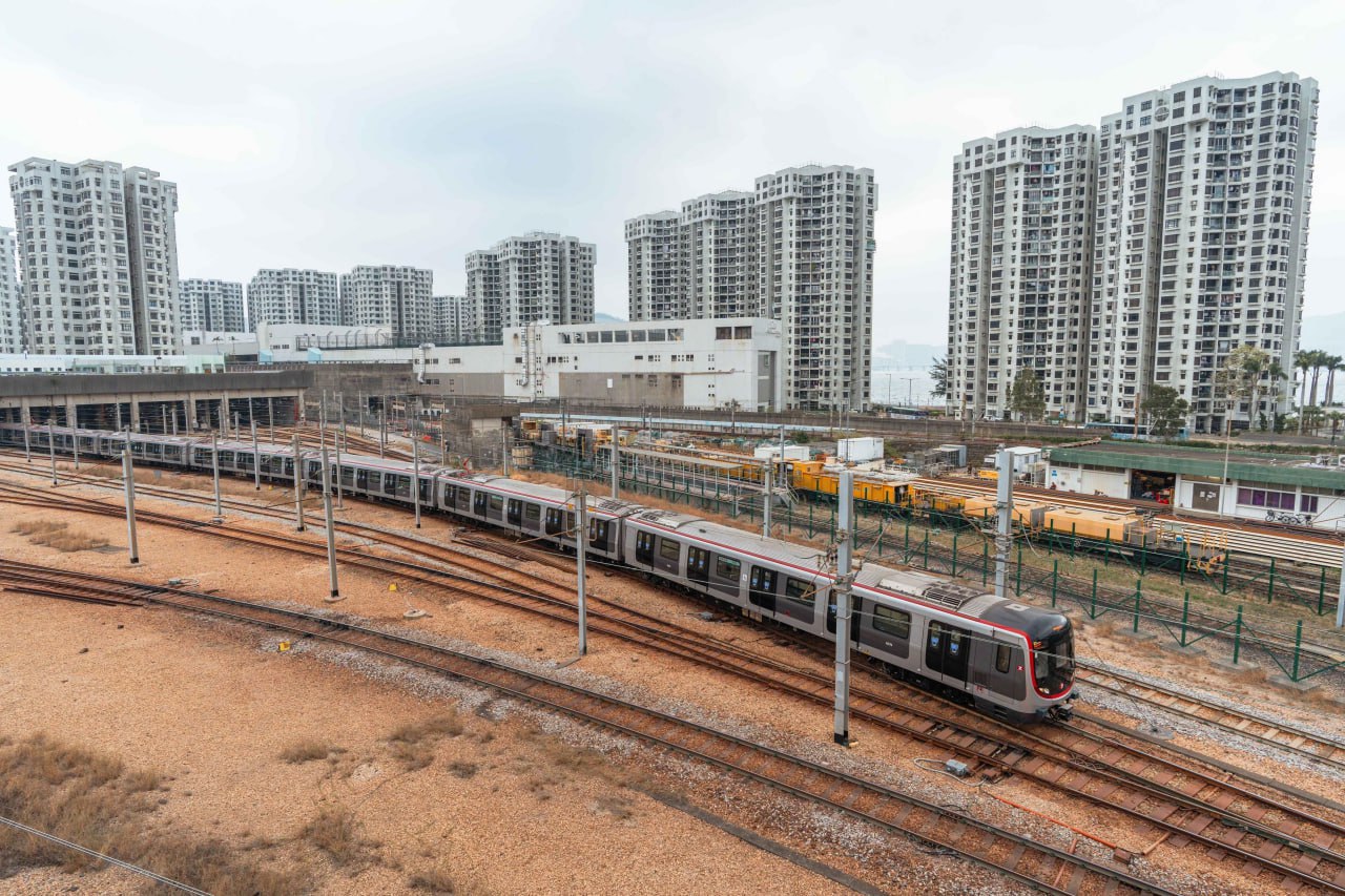 Поезд модели Q-Train SFM47/47A от CRRC в Гонконге