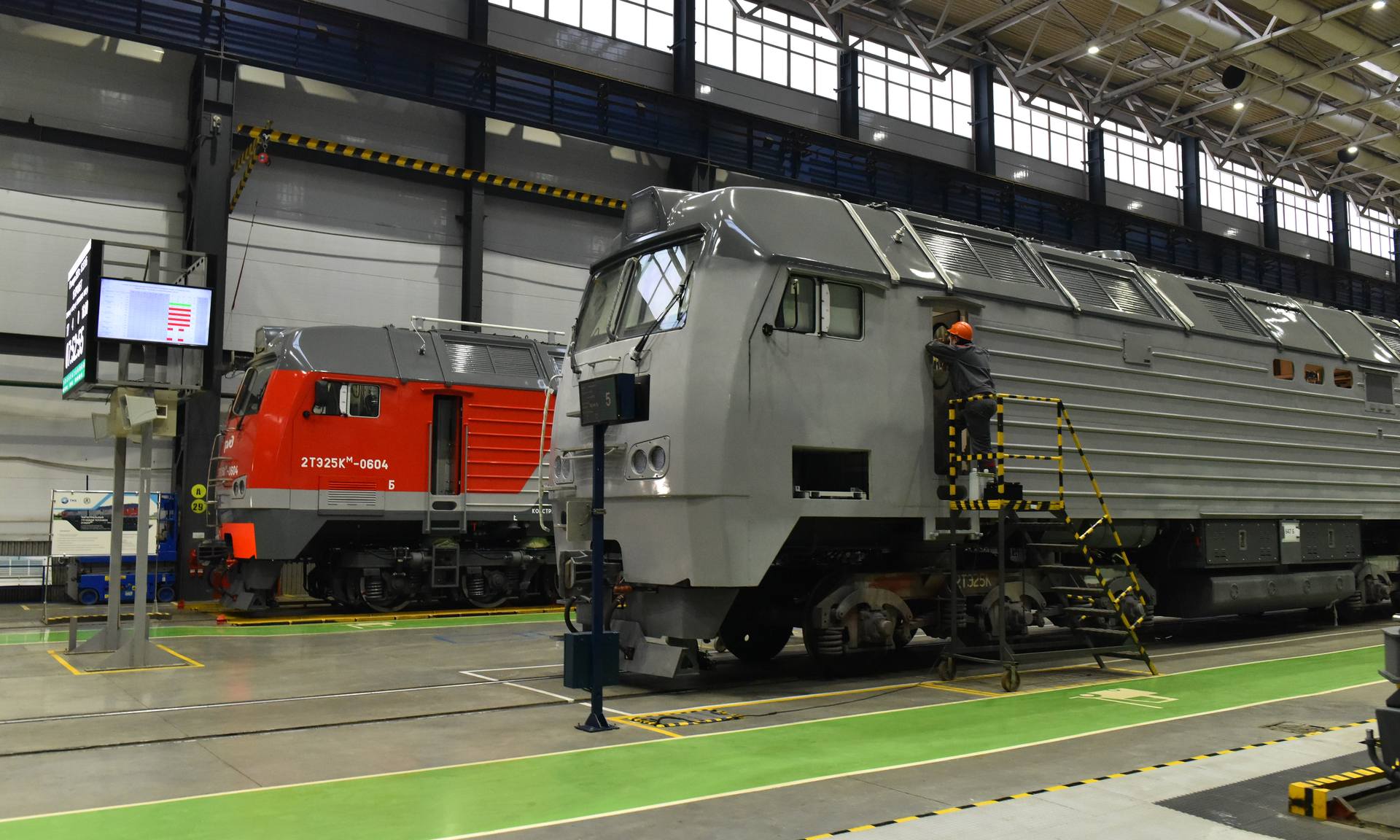 Производство магистральных тепловозов 2ТЭ25КМ на Брянском машиностроительном заводе, 2023 год