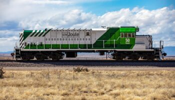 Progress Rail завершает испытания первого аккумуляторного локомотива EMD Joule для США
