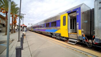 В Калифорнии запущен первый push-pull поезд Venture от Siemens Mobility