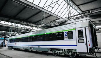 FPS планирует завершить модернизацию 90 вагонов PKP Intercity до конца года