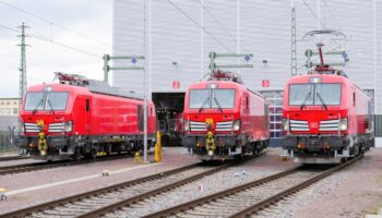 Siemens Mobility и Deutsche Bahn представили гибридные локомотивы Vectron Dual Mode Light