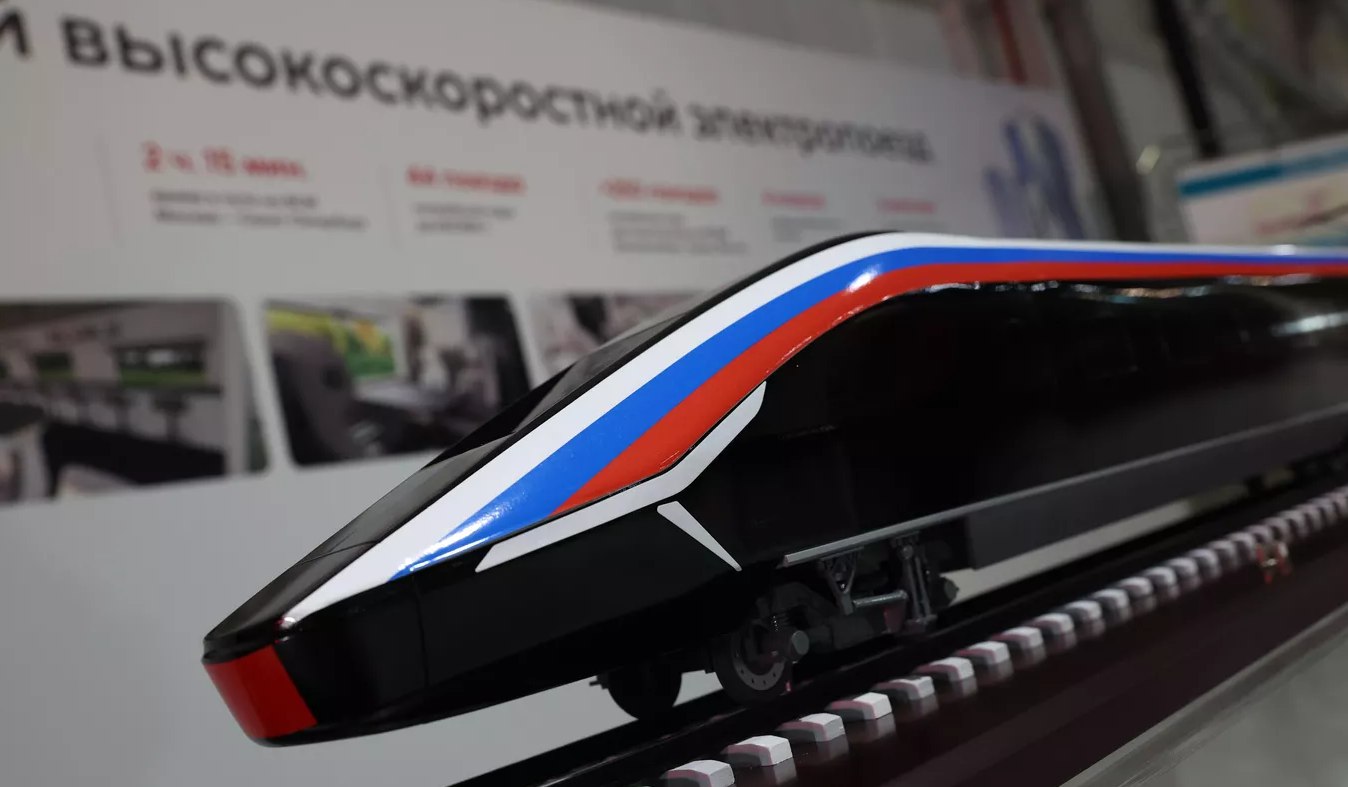 Проект высокоскоростного поезда на заводе «Уральские локомотивы».