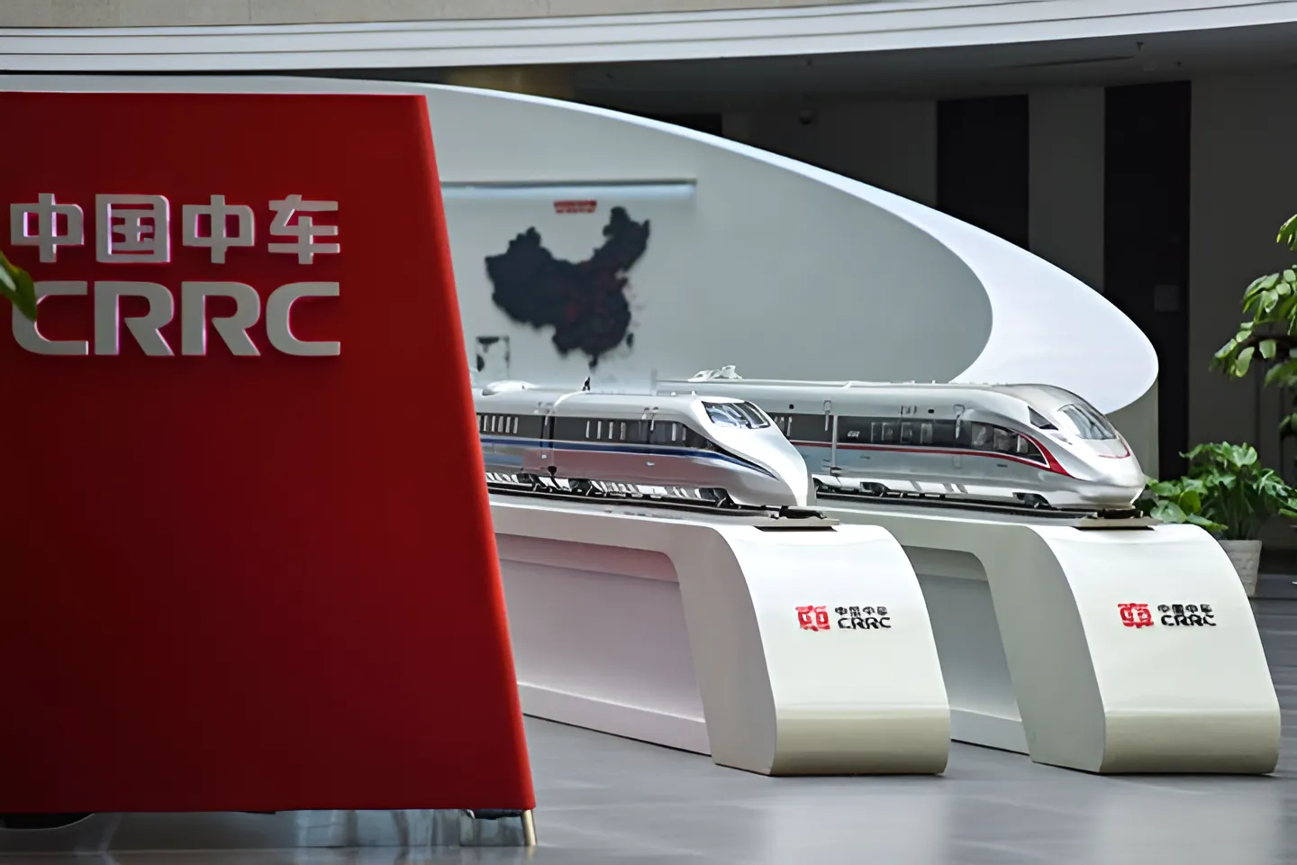 Макеты поездов CRRC на выставке в Циндао