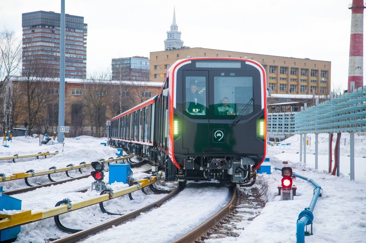 Первый поезд метро «Москва-2024» на Замоскворецкой линии метро Москвы