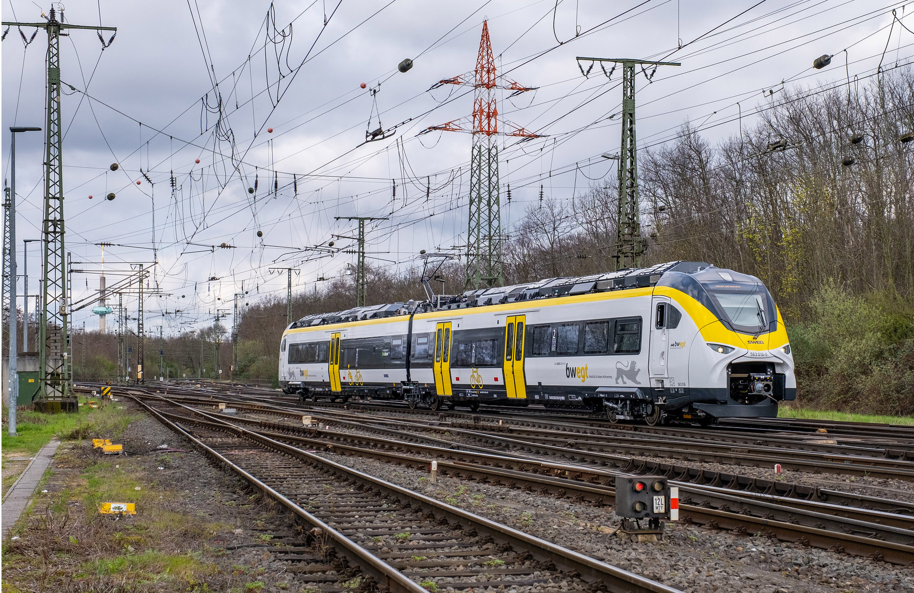 Гибридный поезд Siemens Mireo Plus B