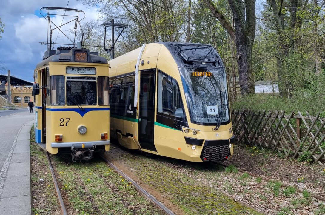 Трамвай Gotha Т57 и трамвай Moderus Gamma LF 10 AC BD в Вольтерсдорфе