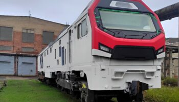 ЛТЗ завершает сборку опытного образца локомотива 2ТЭ35А