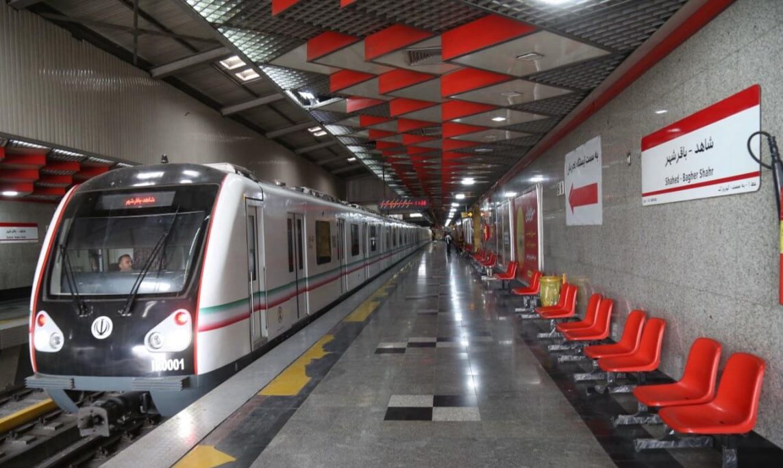 Первый поезд метро иранского производства для метро Тегерана