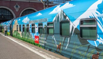 В рейс ушел обновленный туристический поезд «Жемчужина Кавказа»
